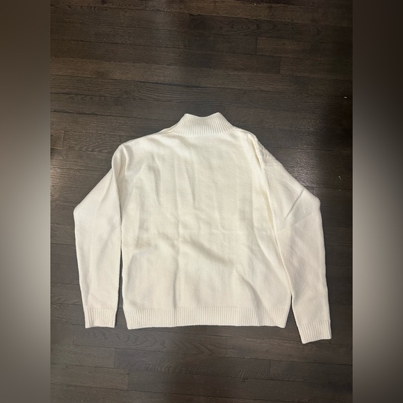 NWT Draper James Cableknit Turtleneck Sweater in Magnolia White - Picture 3 of 7